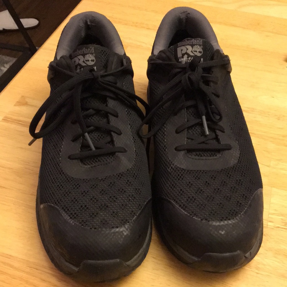 Timberland’s MEN'S DRIVETRAIN COMPOSITE TOE WORK SNEAKER